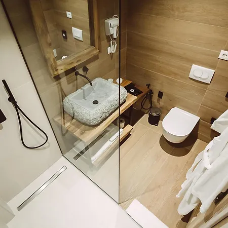 Etel Boutique * Korce