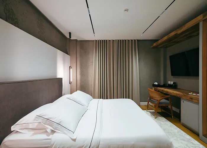 Etel Boutique Korcza