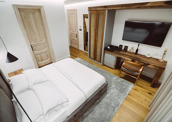 Etel Boutique * Korcza